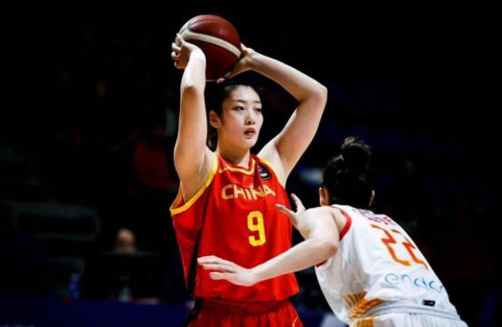 糖果君小宇三人运动原视频